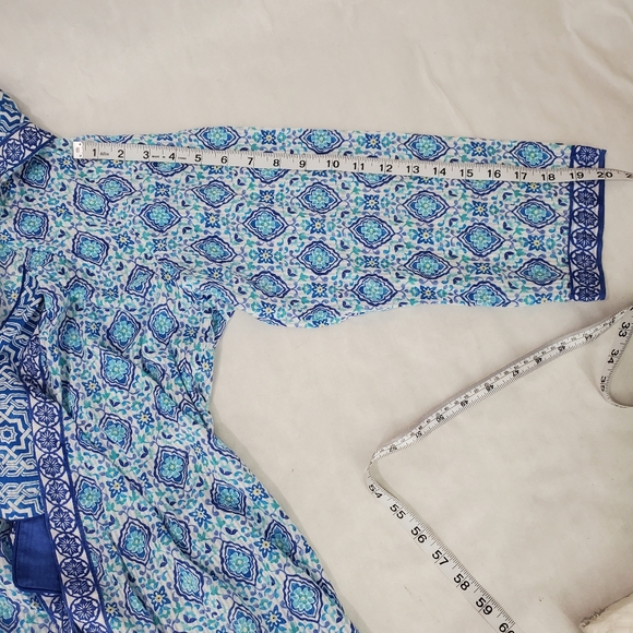 Oscar de la Renta Gauzy Cotton Blue and White Wrap Floral Asia Robe Size Large. - Picture 14 of 15